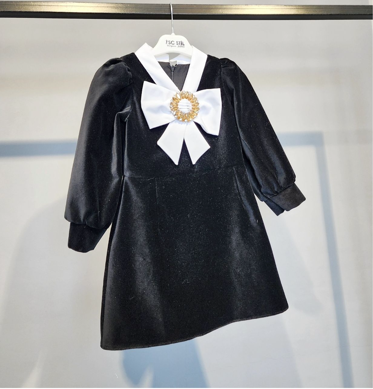 Black Girl Toddler, Bow Brooche Christmas Party, Birthday, Baby Girl Dress- Kirsten and Kendall Black / 1Y-2Y Black Girl Toddler, Bow Brooche Christmas Party, Birthday, Baby Girl Dress- Kirsten and Kendall Black / 1Y-2Y