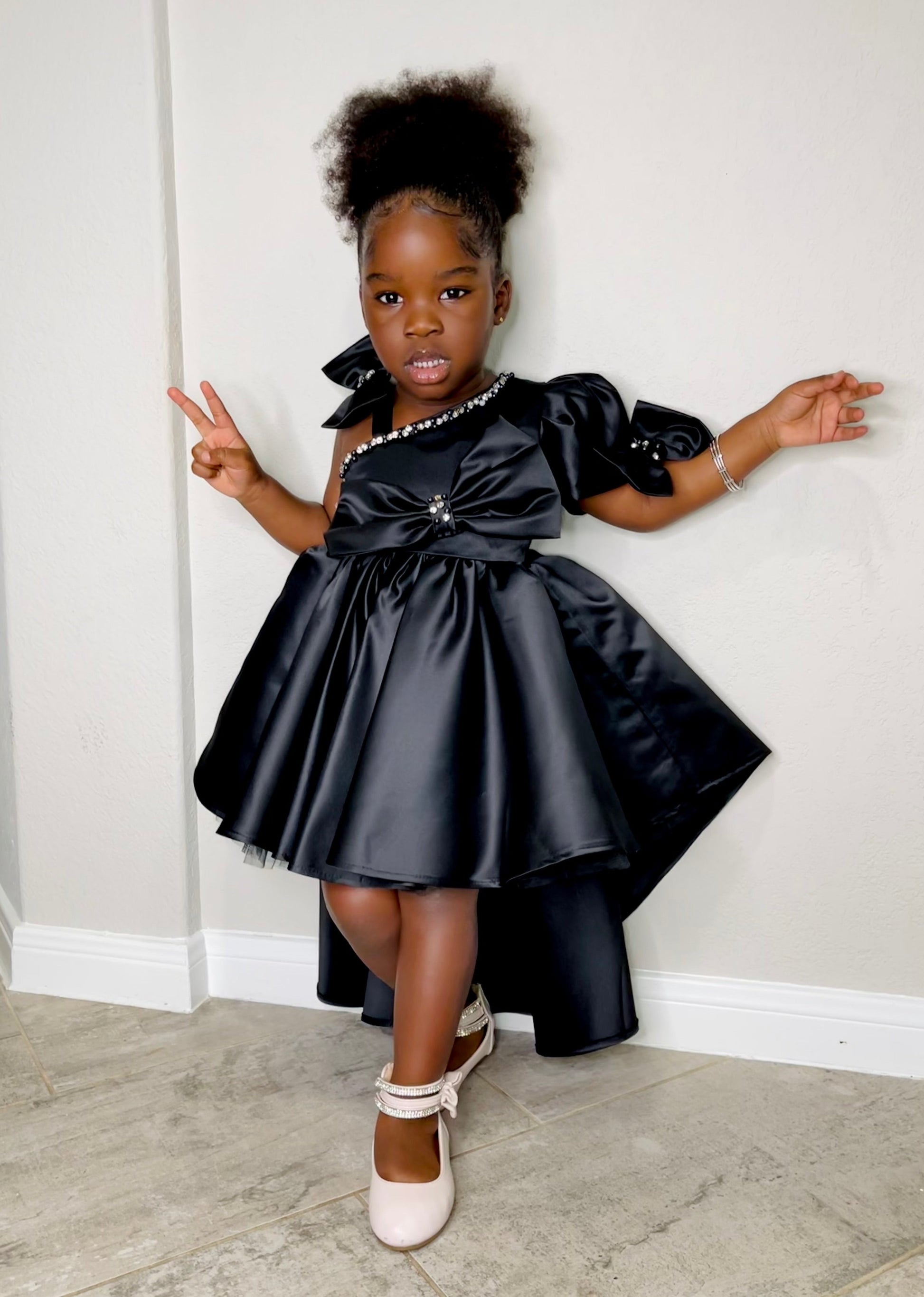 black dress for toddler girl Buy Tie-Strap Little With pockets Flower girl Dress train, Black